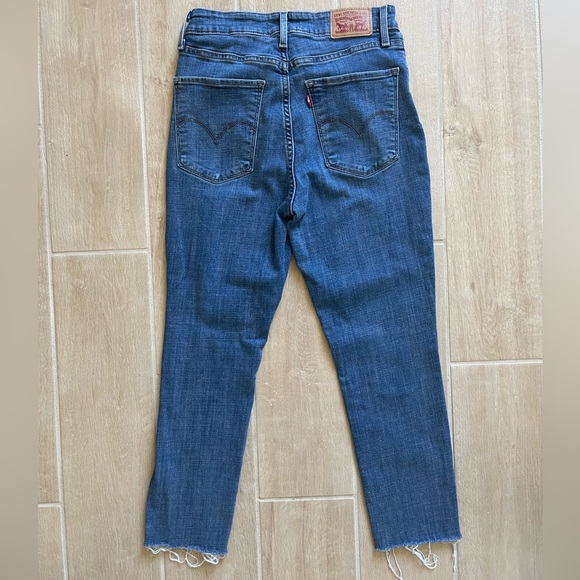 Levi’s 721 High Rise Skinny Ankle Jeans - Picture 9 of 11